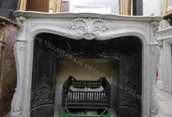 Камин антикварный мраморный (каминный портал) Villa Nuova B048239