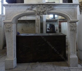 Камин антикварный мраморный (каминный портал) Villa Nuova B037276